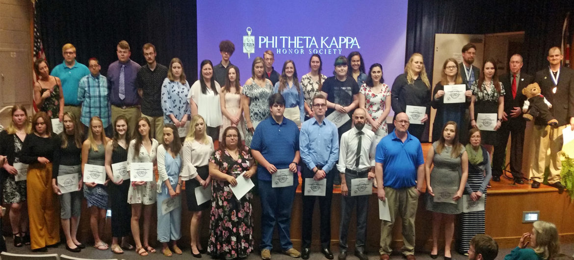 The Alpha Rho Gamma chapter of the national honor society of community colleges Phi Theta Kappa (PTK) at Washington State College of Ohio (WSCO) recently held an induction ceremony