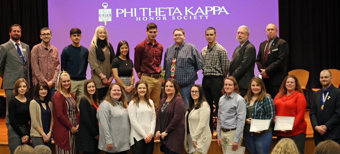 Washington State College of Ohio (WSCO) Alpha Rho Gamma chapter of Phi Theta Kappa (PTK) welcomed new faces.