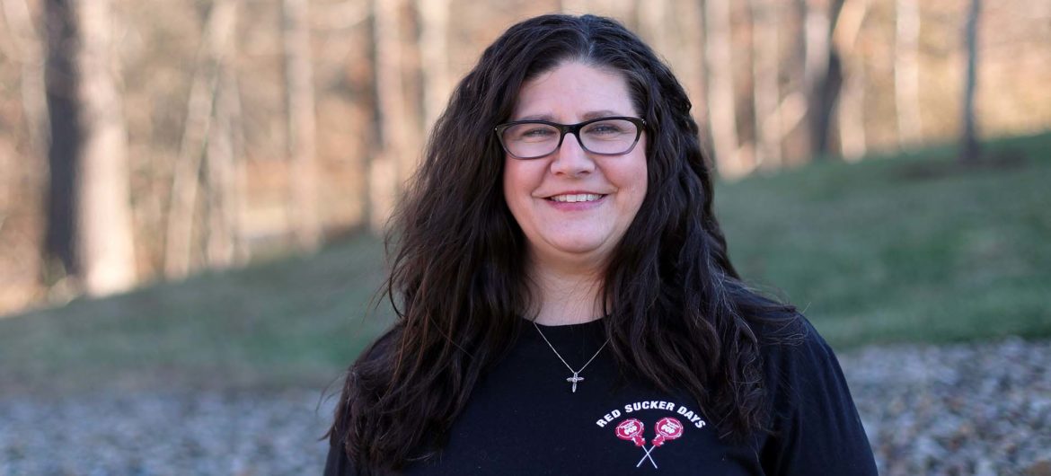 After surviving a stage two breast cancer diagnosis in 2019, Washington State College of Ohio (WSCO) Student of the Month Vivian Muntz came to the realization that she was defined by only one major accomplishment—being a mom. Her new lease on life fueled her desire to pursue more opportunities for herself including finally achieving her lifelong dream of going to college.